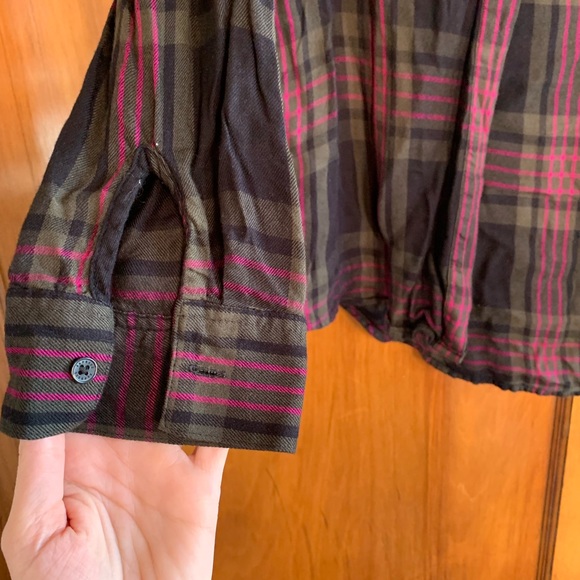 Express button up - Picture 3 of 5